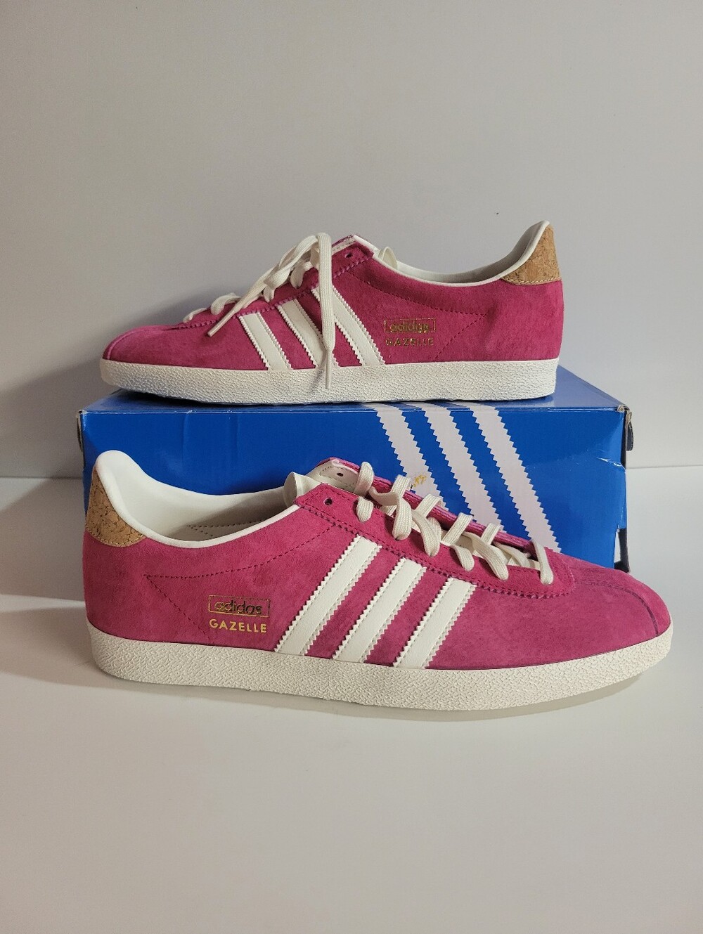 NWB Adidas Gazelle Suede Sneakers- Size 8US
